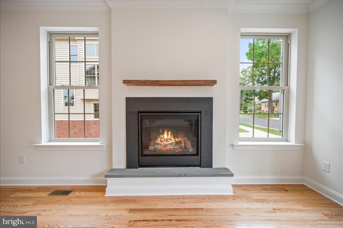 268 W Ashland St - Photo 7 of 32