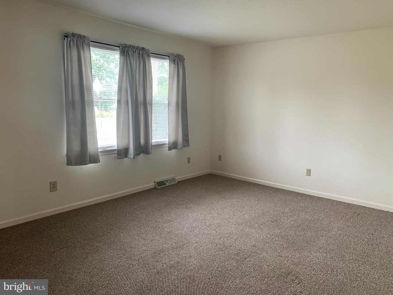 207 N Linden Ave - Photo 3 of 26