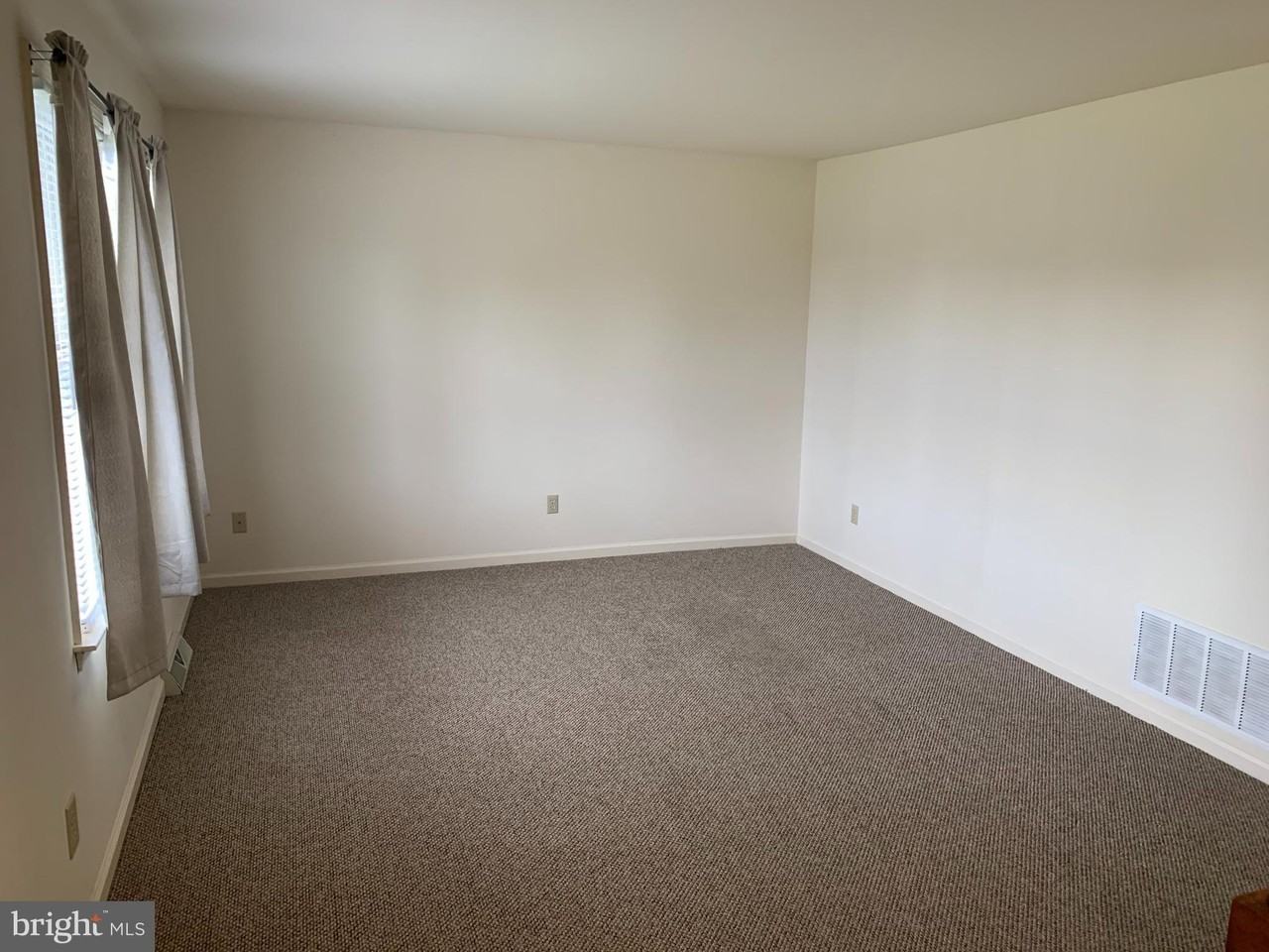 207 N Linden Ave - Photo 4 of 26