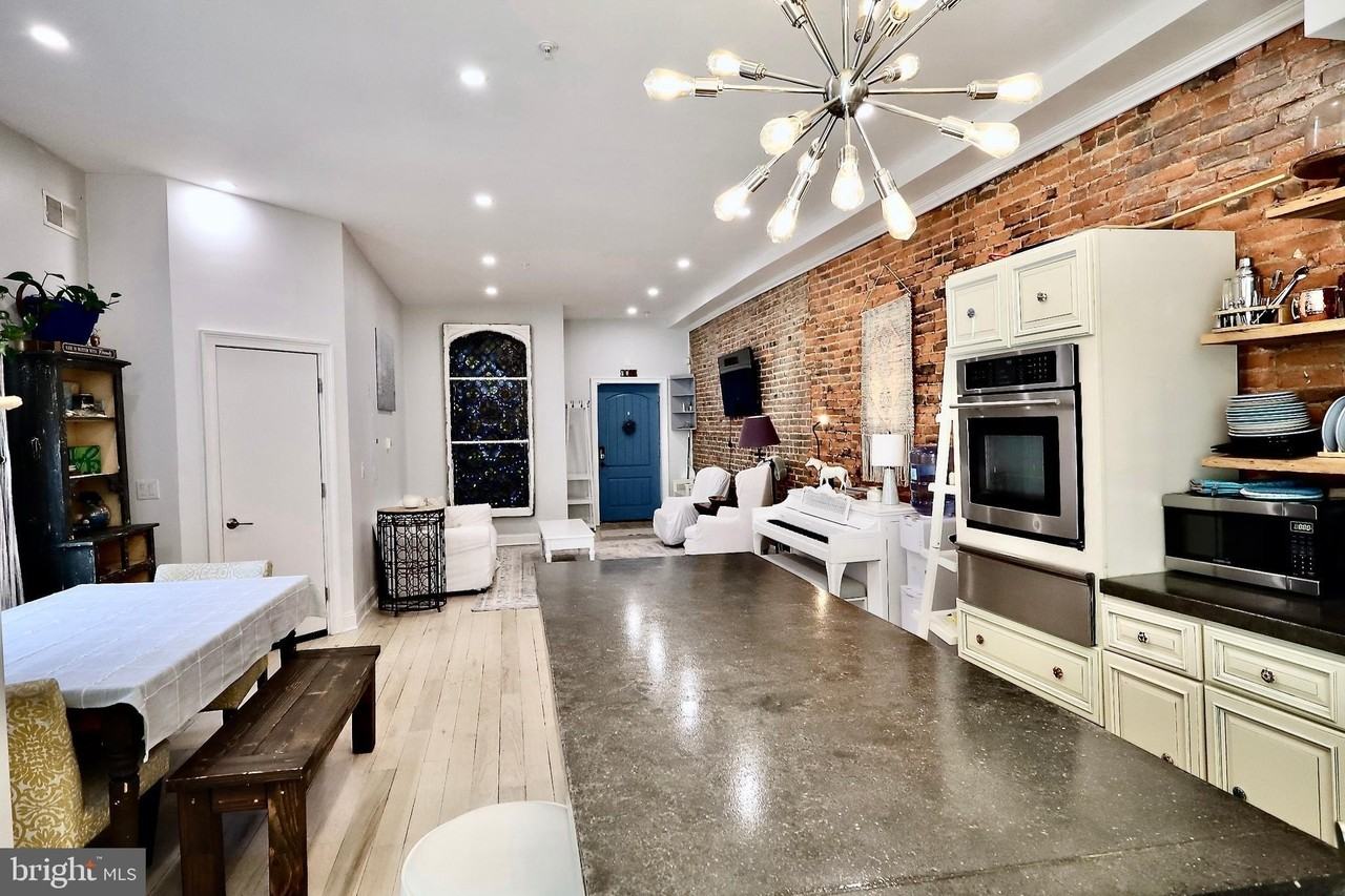 2005 Mascher Street #A - Photo 5 of 42