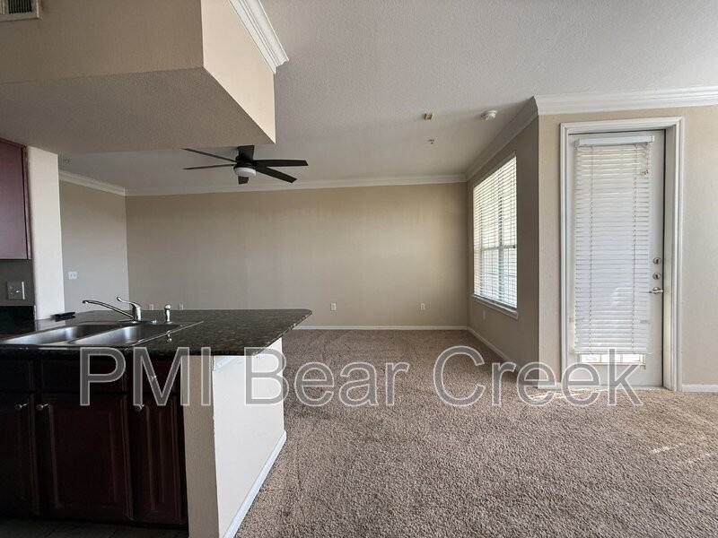 7575 Kirby Condominiums #2218 - Photo 7 of 27