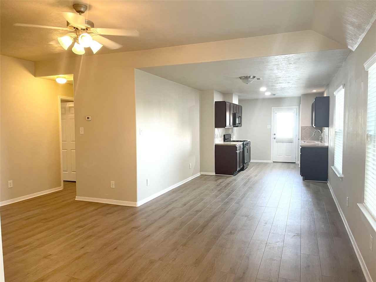 21527 Falvel Misty Dr - Photo 4 of 16