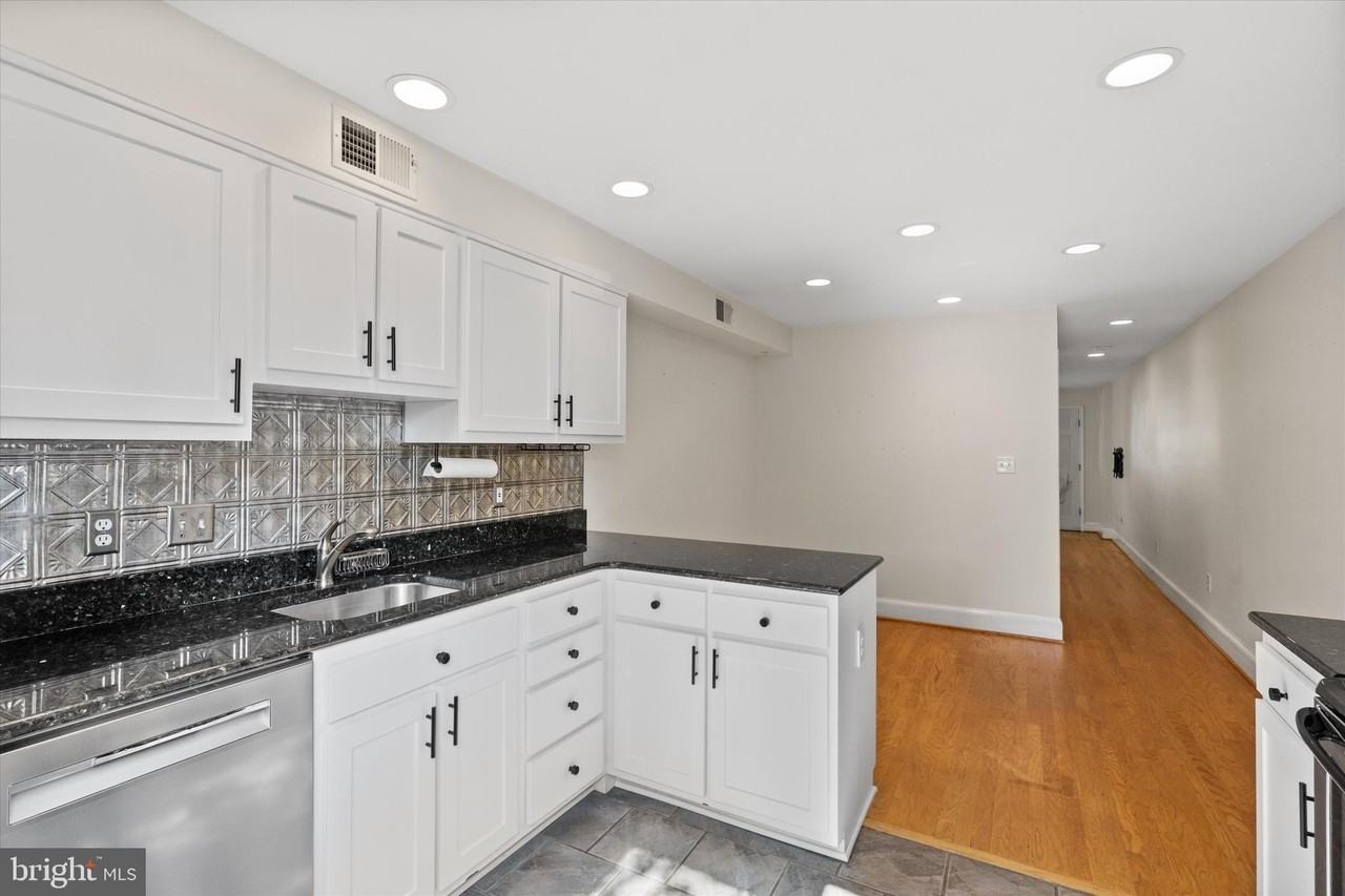 1316 Cameron St - Photo 7 of 27