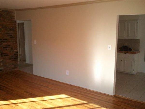 841 W Maple Rd - Photo 3 of 9