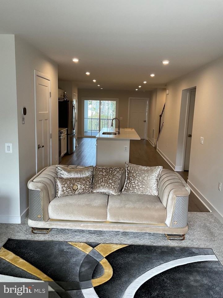 4317 Southerby Dr - Photo 5 of 50