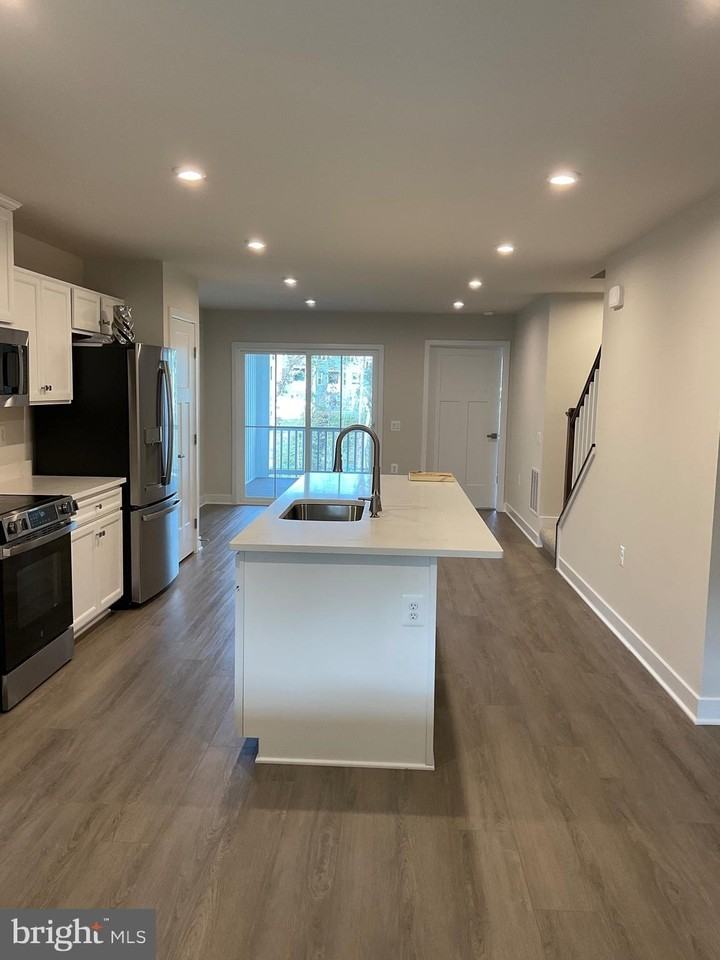 4317 Southerby Dr - Photo 7 of 50