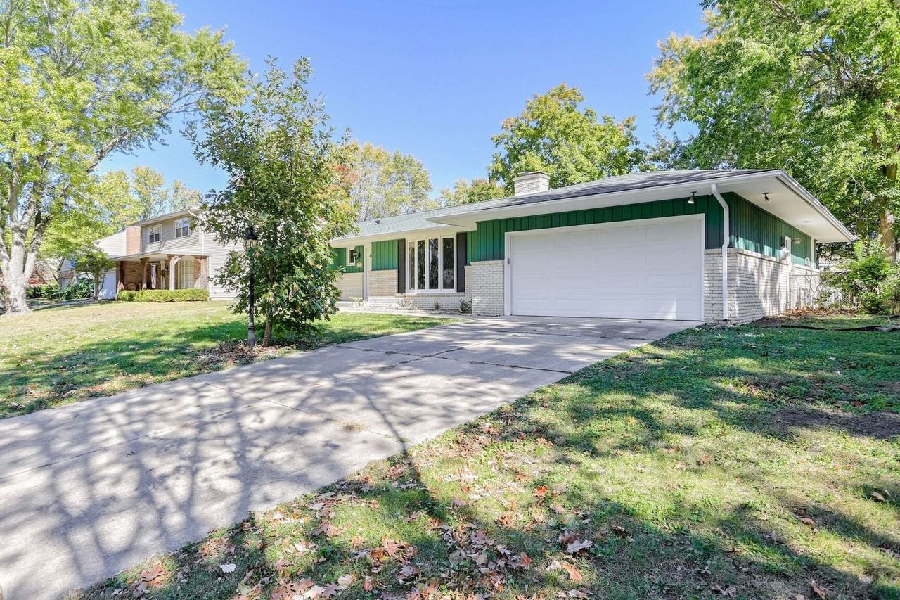 1716 Georgetown Dr - Photo 3 of 36