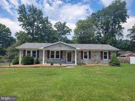 601 Perry Dr - Photo 1 of 1