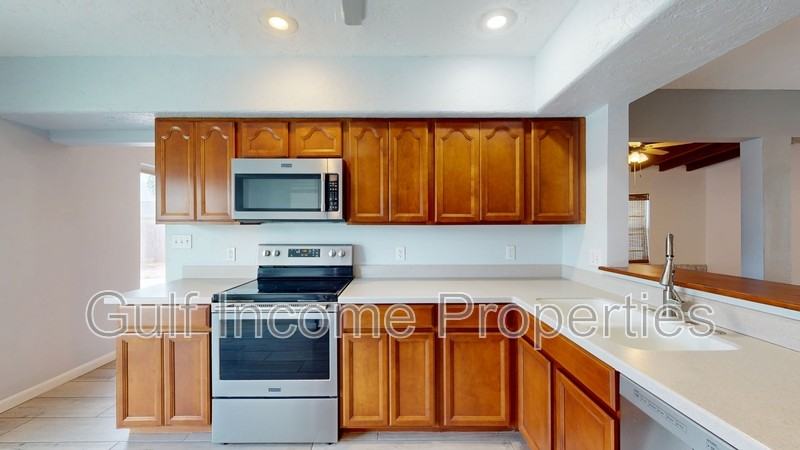 406 47th St Nw - Photo 4 of 31