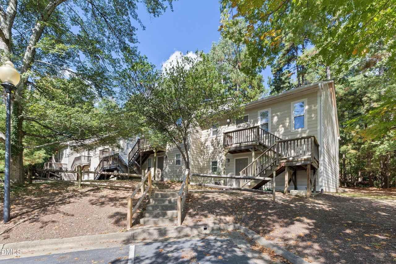 1513 East Franklin Street - Photo 3 of 25