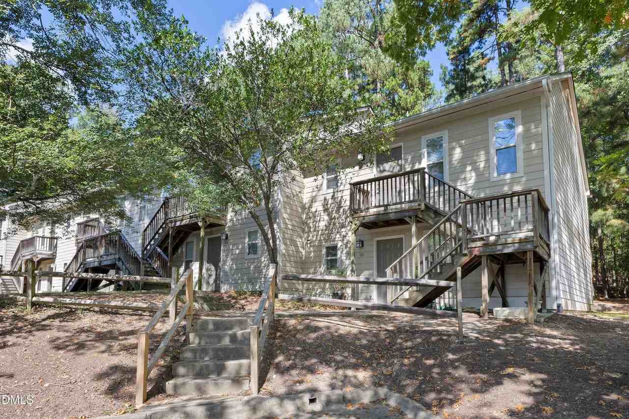 1513 East Franklin Street - Photo 4 of 25