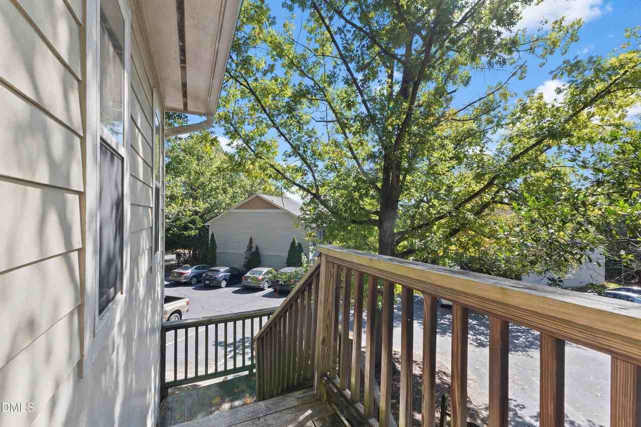 1513 East Franklin Street - Photo 7 of 25