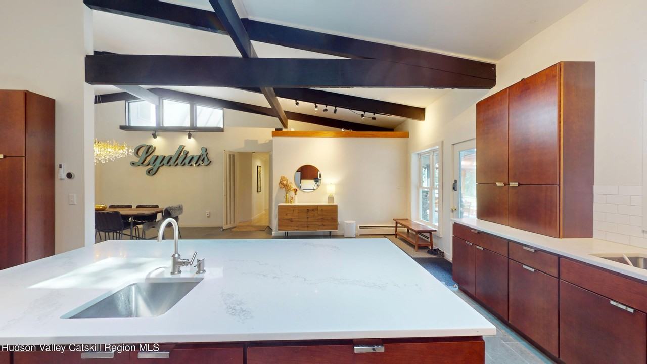 16 Spring Rd - Photo 5 of 50