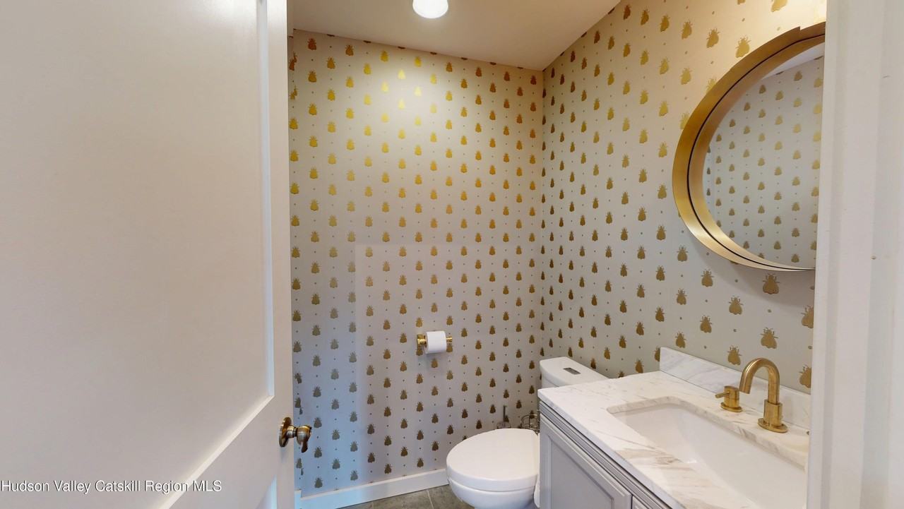 16 Spring Rd - Photo 6 of 50