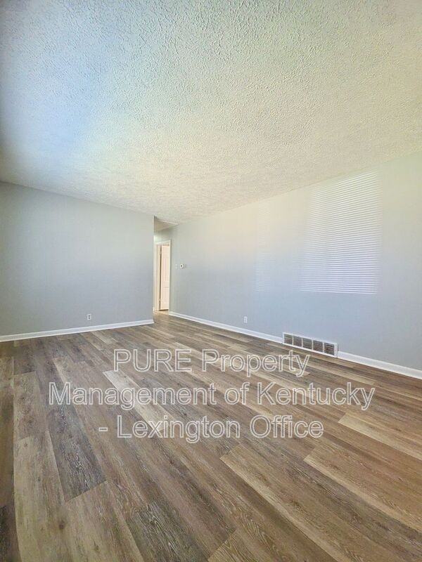 220 Garrett Ave - Photo 2 of 20