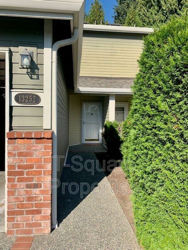 13252 Ne 183rd St - Photo 2 of 33