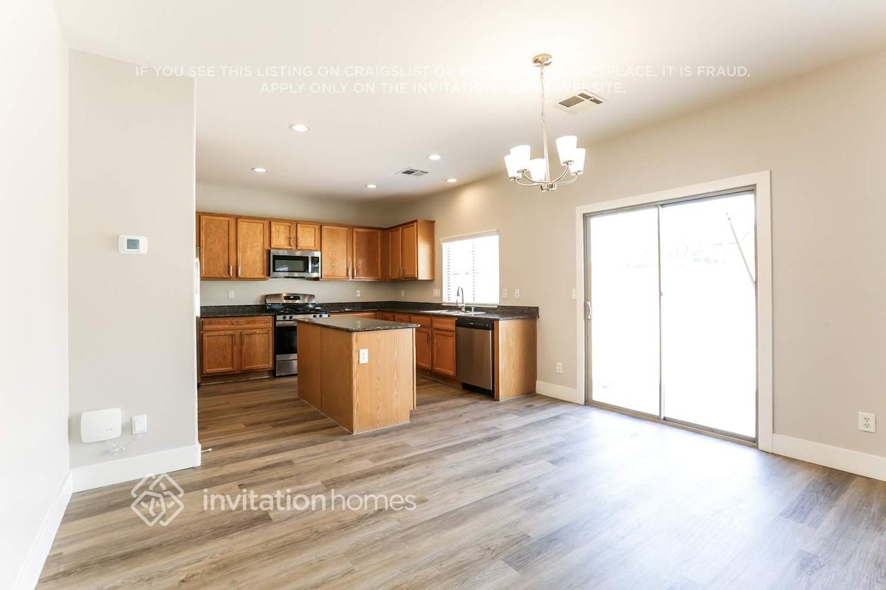 5621 Distant Drum Street - Photo 6 of 18