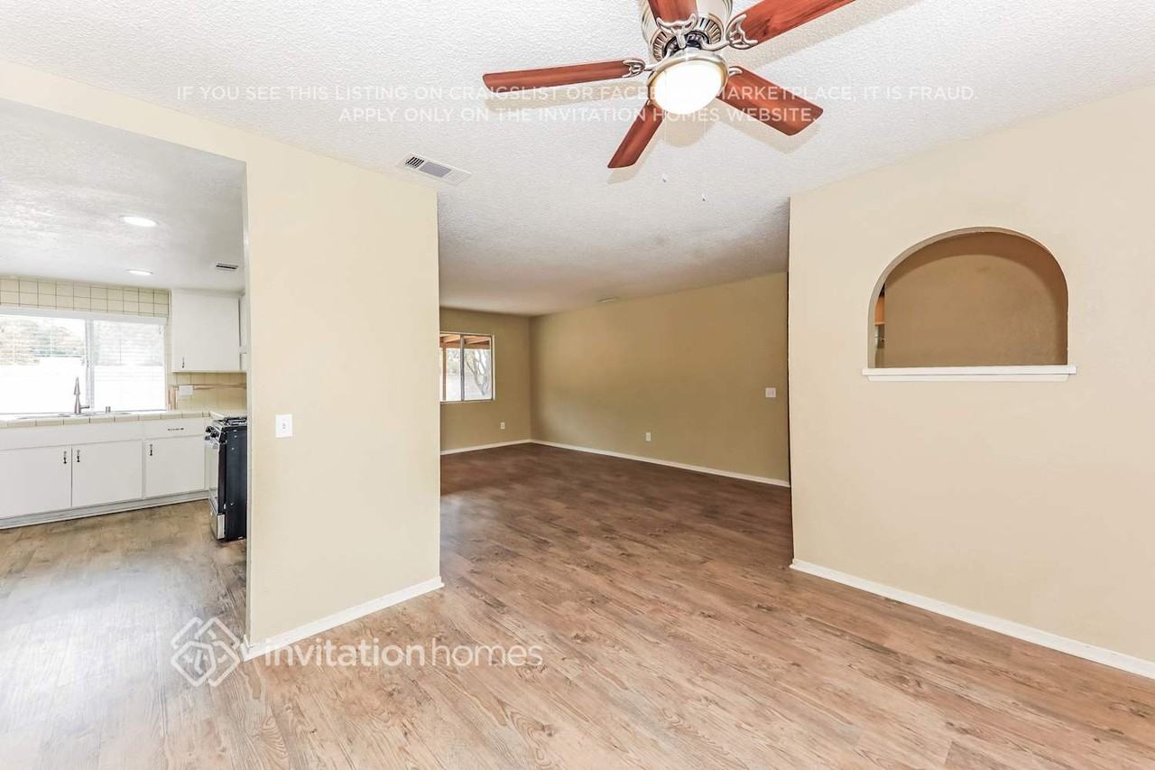 5651 Louise St - Photo 5 of 17