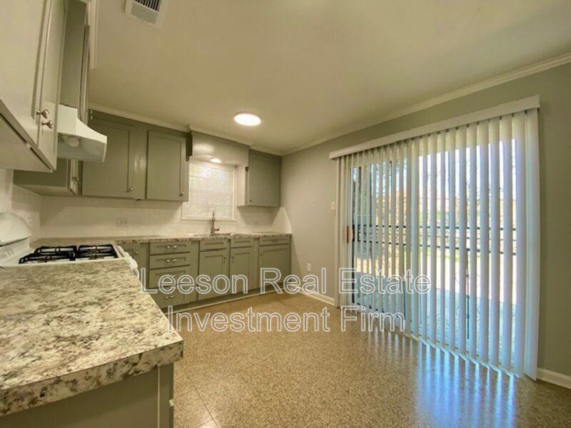 217 N Emerald Loop - Photo 6 of 15