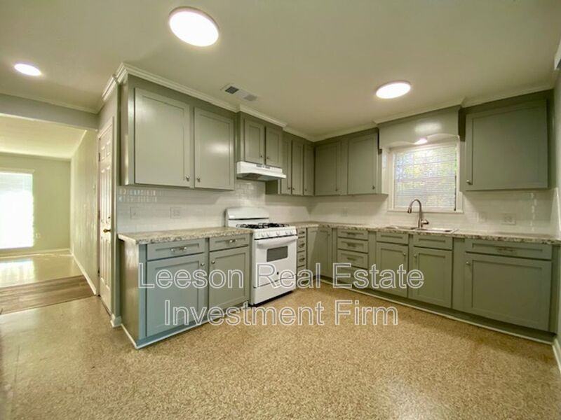 217 N Emerald Loop - Photo 7 of 15