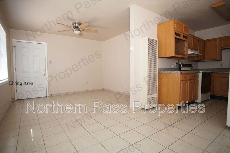 429 Emerson St - Photo 2 of 10