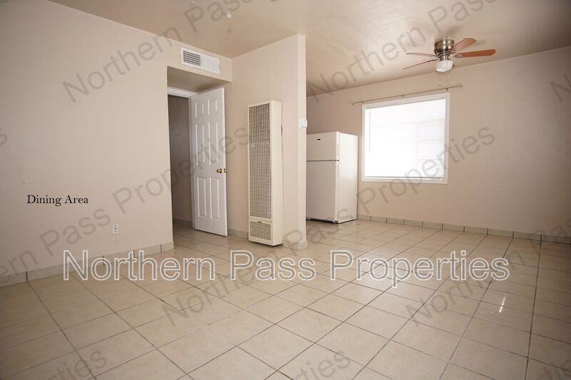 429 Emerson St - Photo 3 of 10