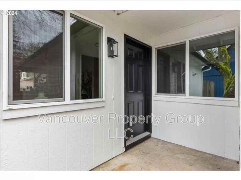 14120 Ne 47th St - Photo 3 of 20