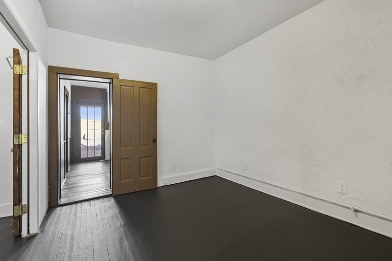 839 S 8th Ave - Photo 3 of 19