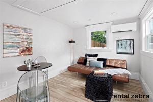 featured image of 1823 Delaware Street