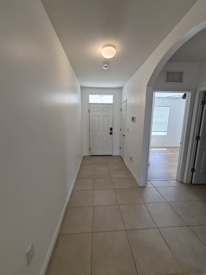 17304 Phlox Dr - Photo 6 of 27