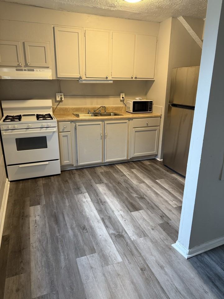 760 Illges Rd #06 - Photo 5 of 5