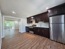 featured image of 4 Larchmont Ave