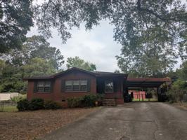 featured image of 823 Crockett Dr