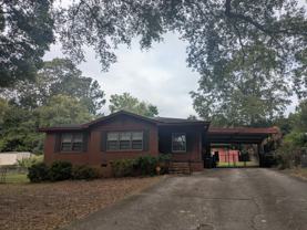 823 Crockett Dr - Photo 1 of 1