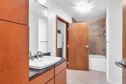 301 N Neil St - Photo 2 of 10