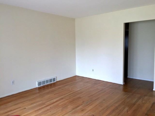 13984 Golfview St - Photo 2 of 35