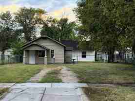 1023 S Millwood Ave - Photo 1 of 1