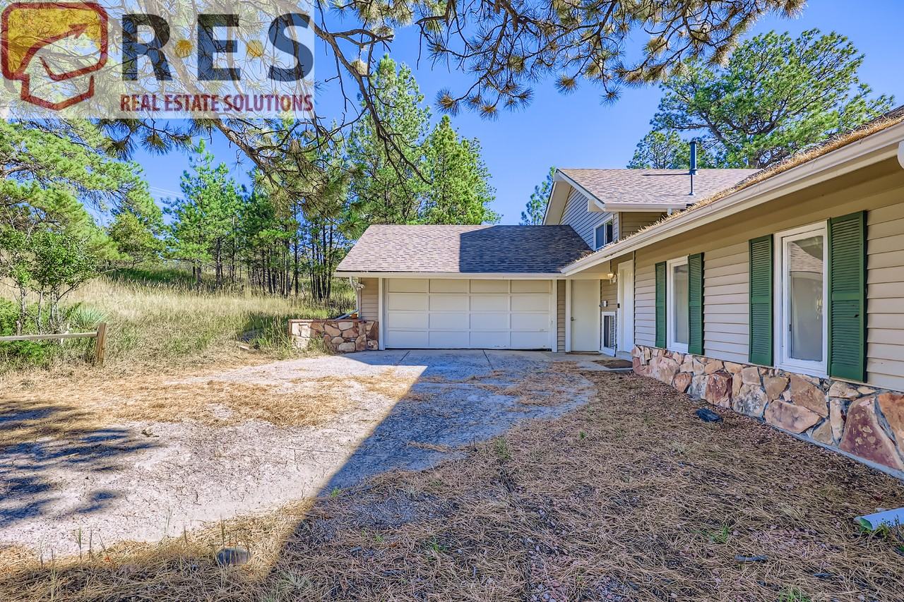 11218 Ponderosa Ln - Photo 3 of 36