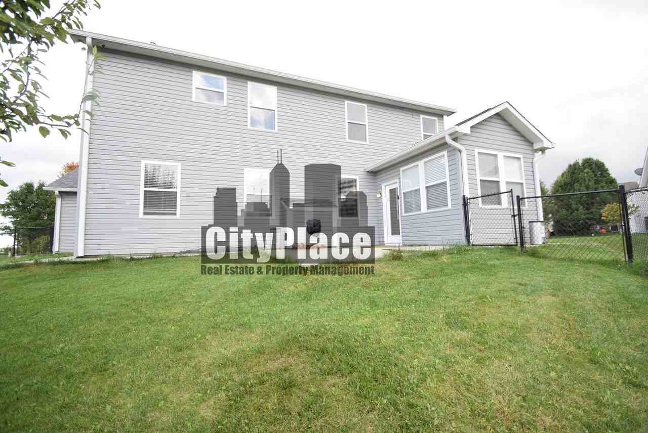 1750 Buckeye Ct - Photo 5 of 43