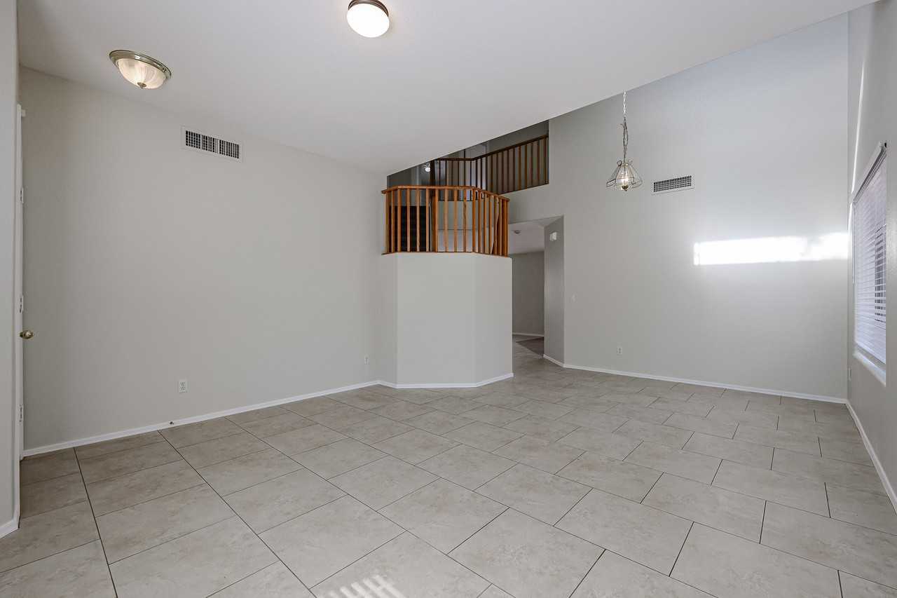 6234 Southgate Street - Photo 5 of 41