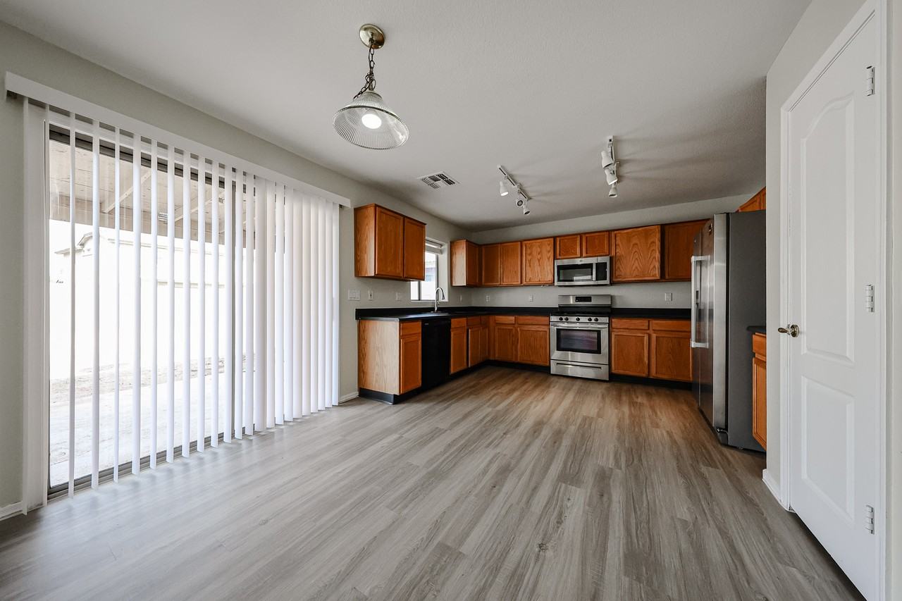 6234 Southgate Street - Photo 7 of 41