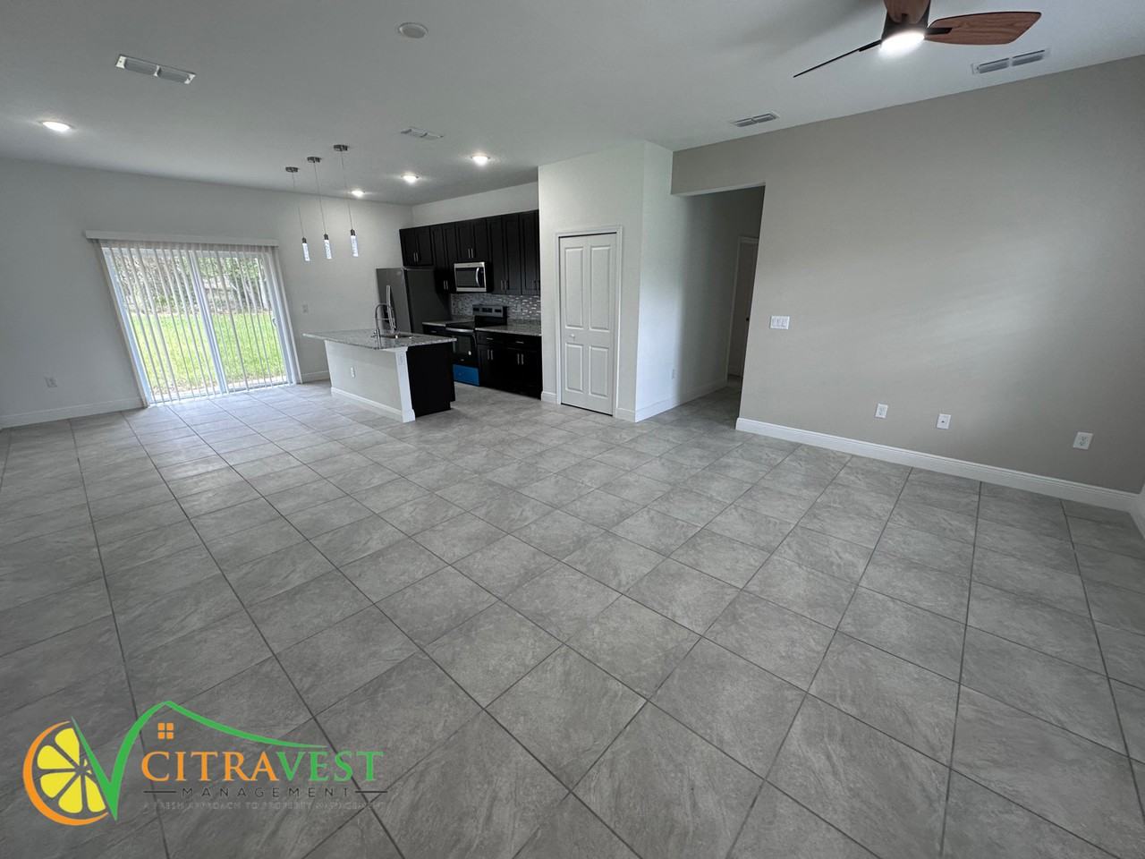 5792 N Claremont Dr - Photo 2 of 14