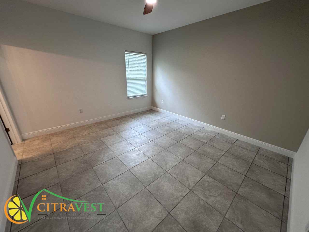 5792 N Claremont Dr - Photo 5 of 14