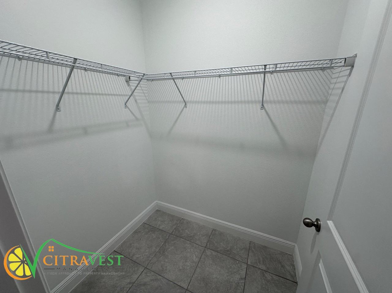 5792 N Claremont Dr - Photo 6 of 14