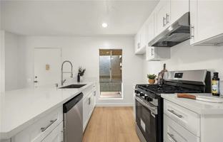 featured image of 2835 S Fairview St #H