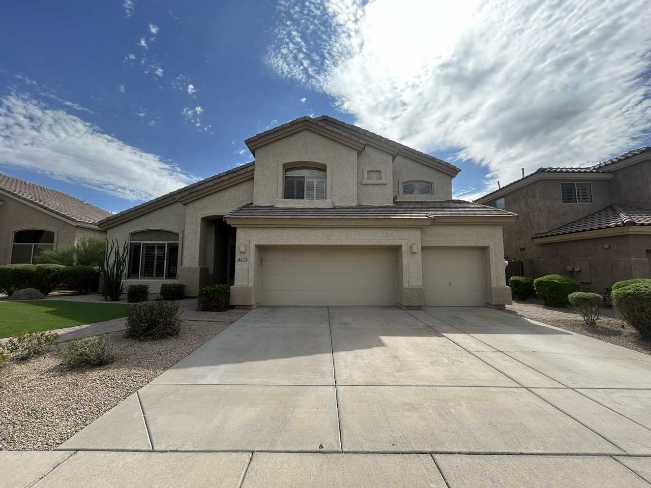 7215 E Whistling Wind Way - Photo 2 of 31