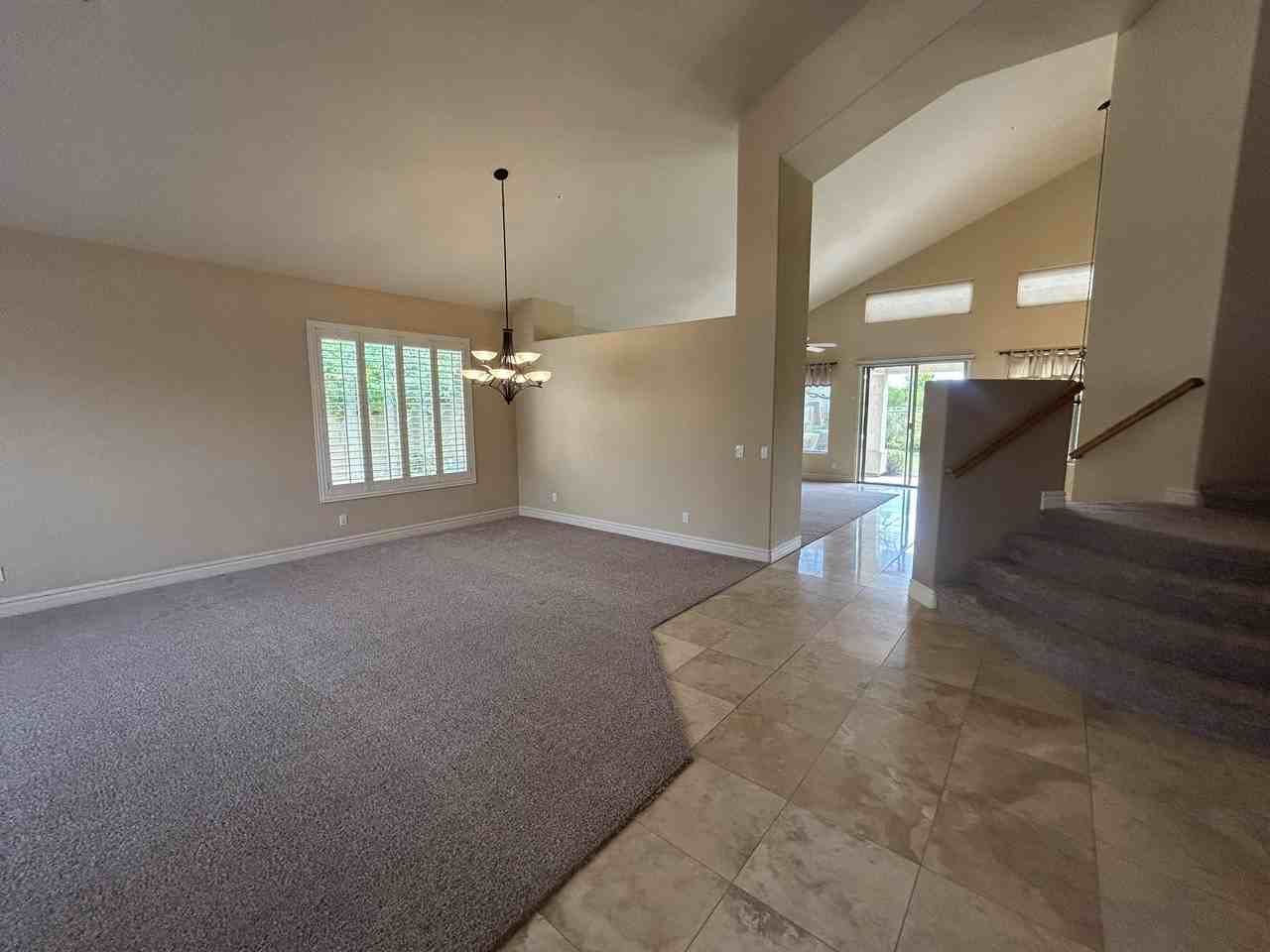 7215 E Whistling Wind Way - Photo 4 of 31