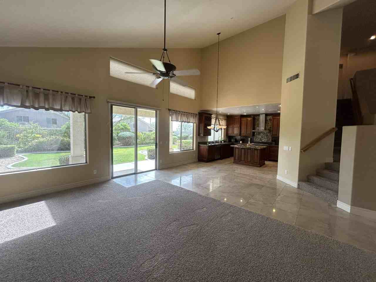 7215 E Whistling Wind Way - Photo 7 of 31