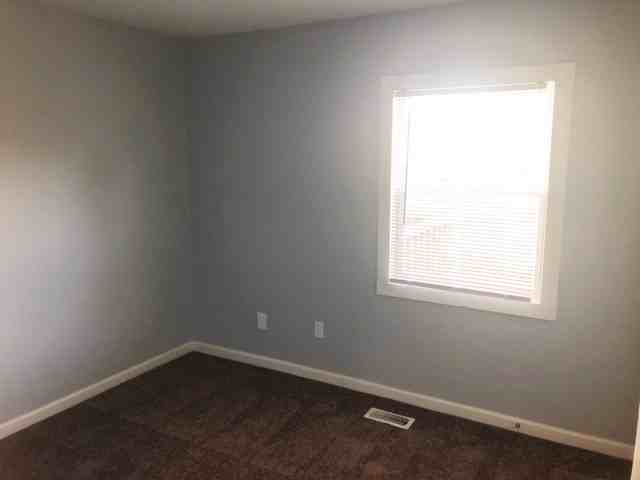 5911 W 46th St - Photo 7 of 15