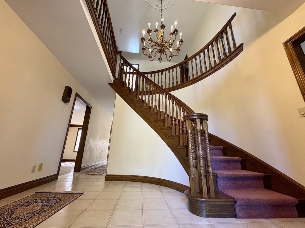 3530 Driftwood Dr - Photo 3 of 50